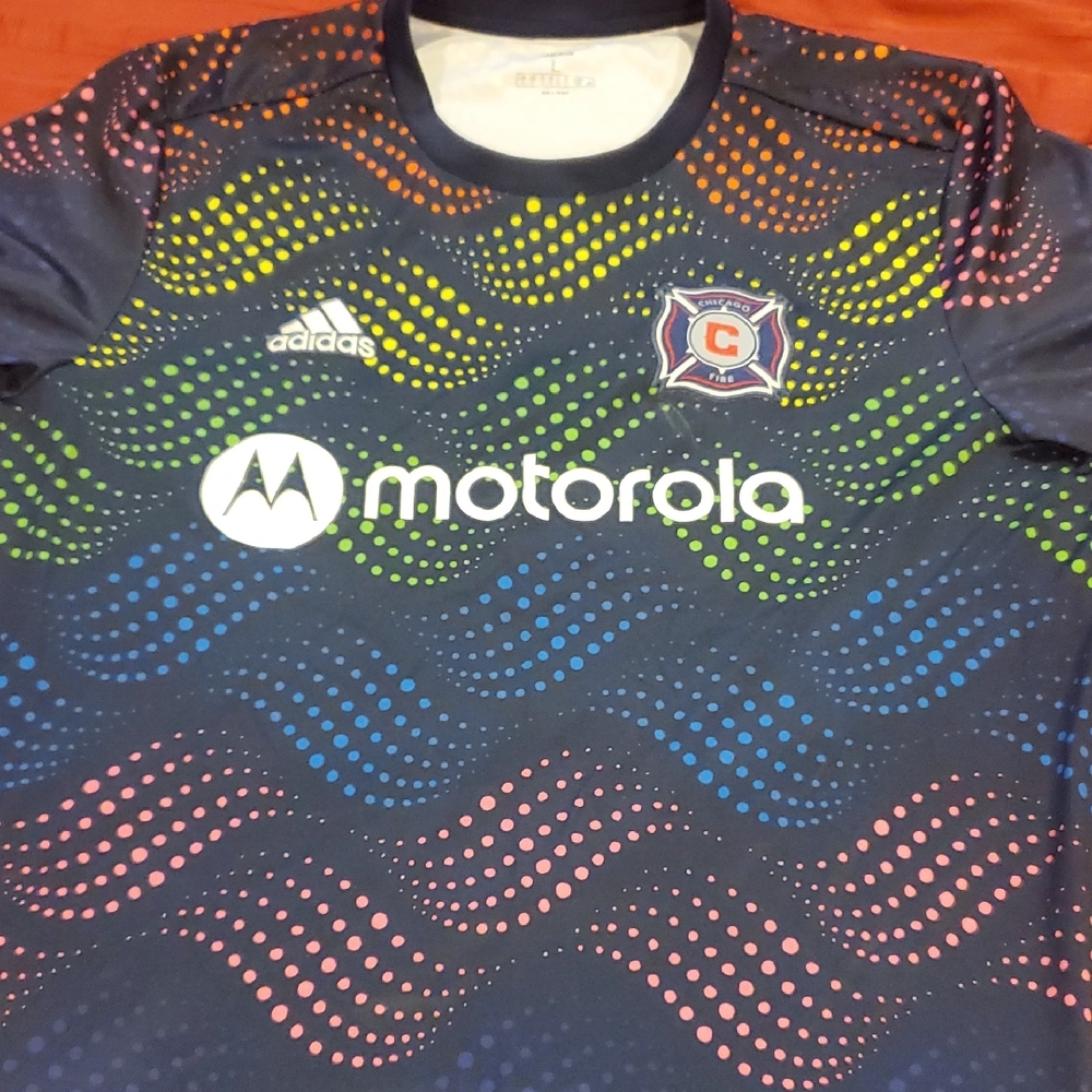 Adidas mens' Multicolor Graphic Shirt